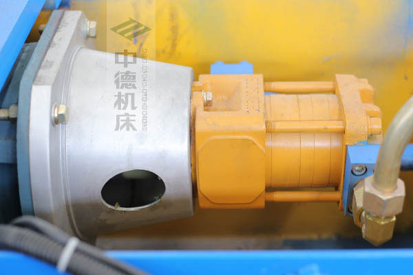 ZDPK-10032采用國內(nèi)一流品牌電機(jī)及油泵，動(dòng)力強(qiáng)勁，噪音低