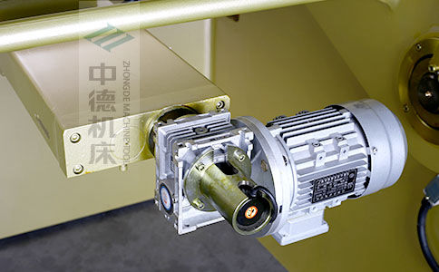 ZDS-640后檔料減速電機，質(zhì)量好，模擬運算定位速度快.jpg